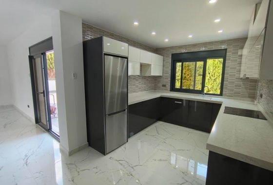 Obra nueva - Villa - Alicante - Campoamor