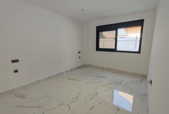 Obra nueva - Villa - Alicante - Campoamor