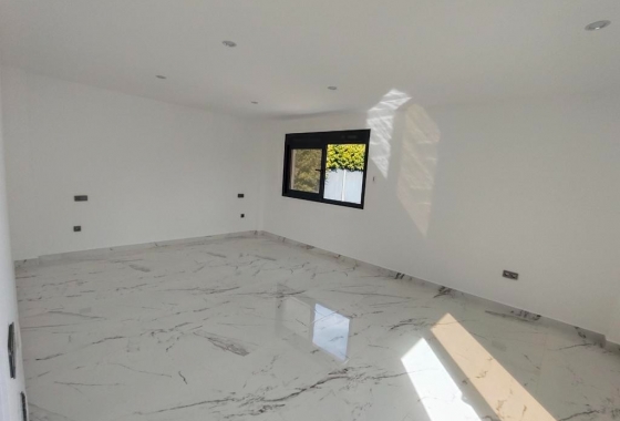 Obra nueva - Villa - Alicante - Campoamor