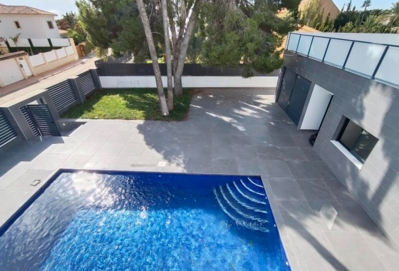 Obra nueva - Villa - Alicante - Campoamor