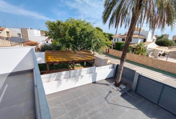 Obra nueva - Villa - Alicante - Campoamor