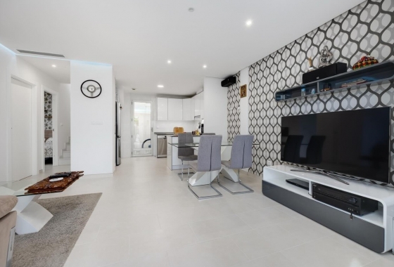 Reventa - Casa Adosada - Torrevieja - Nueva Torrevieja - Aguas Nuevas