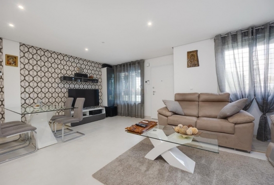 Reventa - Casa Adosada - Torrevieja - Nueva Torrevieja - Aguas Nuevas