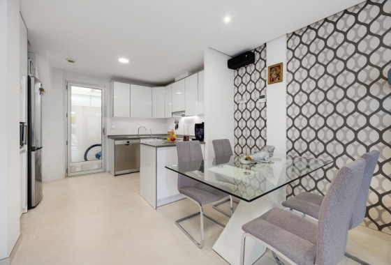 Reventa - Casa Adosada - Torrevieja - Nueva Torrevieja - Aguas Nuevas