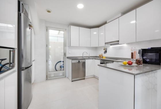 Reventa - Casa Adosada - Torrevieja - Nueva Torrevieja - Aguas Nuevas