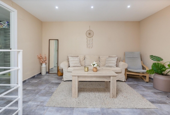 Resale - Apartment / flat - Torrevieja - Playa del Cura