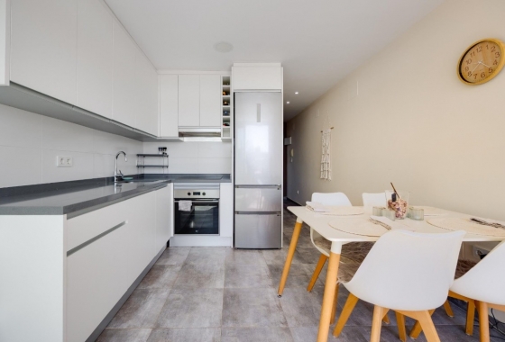 Resale - Apartment / flat - Torrevieja - Playa del Cura