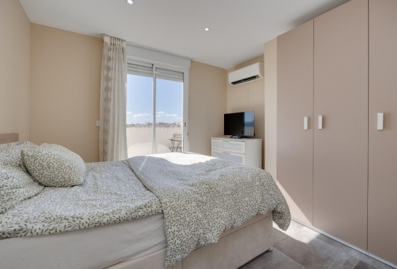 Resale - Apartment / flat - Torrevieja - Playa del Cura