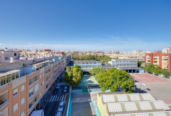 Resale - Apartment / flat - Torrevieja - Playa del Cura