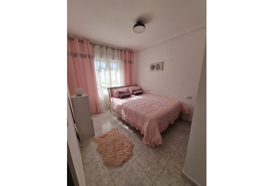 Reventa - Apartamento / piso - Torrevieja - La Mata pueblo
