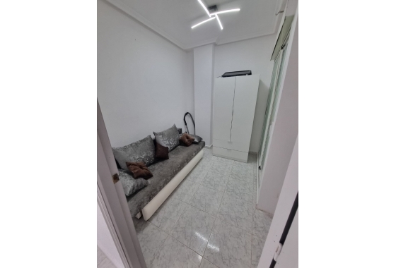 Reventa - Apartamento / piso - Torrevieja - La Mata pueblo