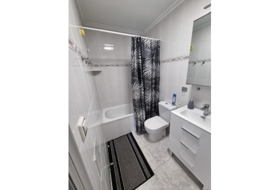 Reventa - Apartamento / piso - Torrevieja - La Mata pueblo