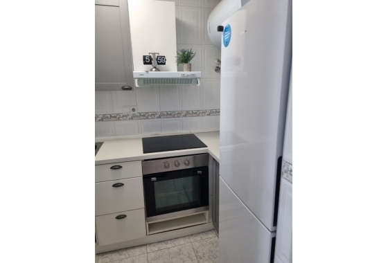 Reventa - Apartamento / piso - Torrevieja - La Mata pueblo