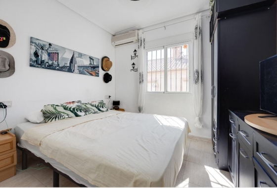 Resale - Apartment / flat - Torrevieja - Nueva Torrevieja - Aguas Nuevas