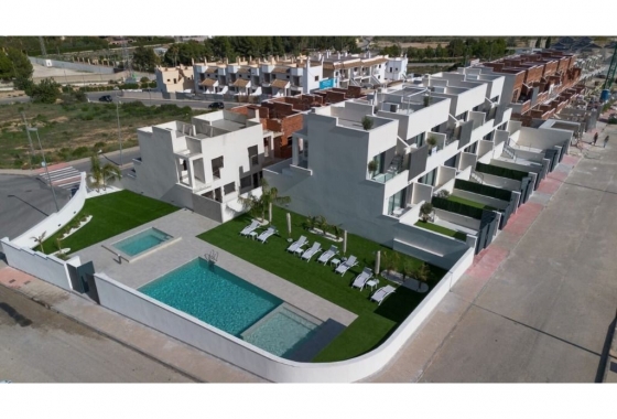 Obra nueva - Adosado - Cox