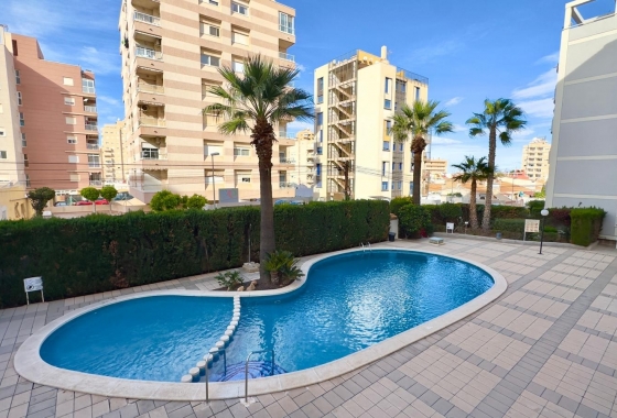 Reventa - Apartamento / piso - Torrevieja - Playa del Cura