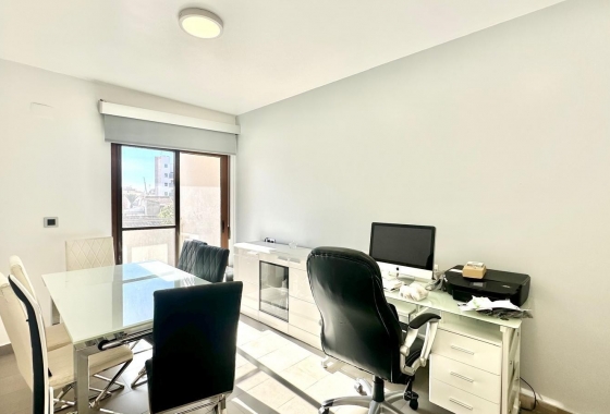 Reventa - Apartamento / piso - Torrevieja - Centro