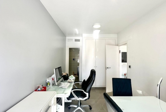 Reventa - Apartamento / piso - Torrevieja - Centro