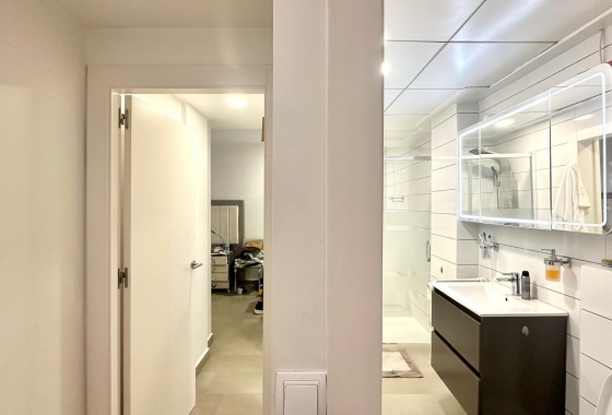 Reventa - Apartamento / piso - Torrevieja - Centro