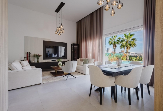 Rynek Wtórny - Willa - Algorfa