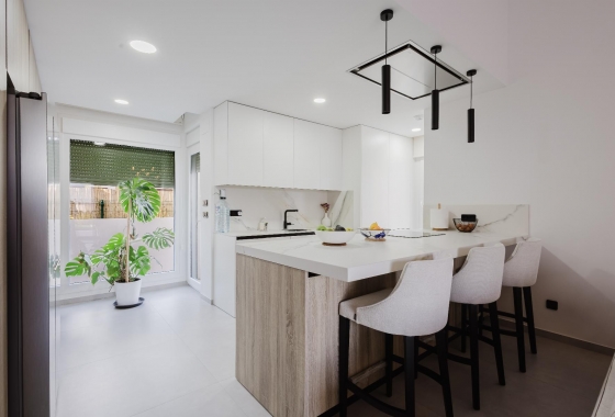 Rynek Wtórny - Willa - Algorfa