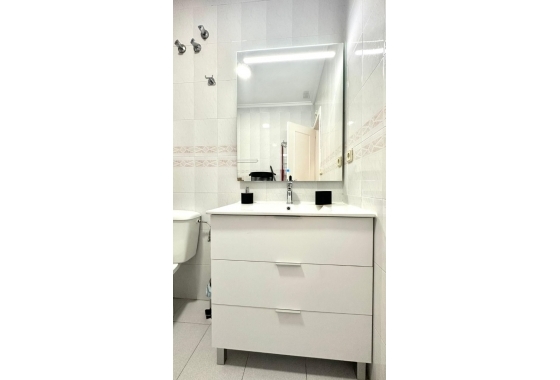 Reventa - Apartamento / piso - Torrevieja - El Acequión - Los Náufragos