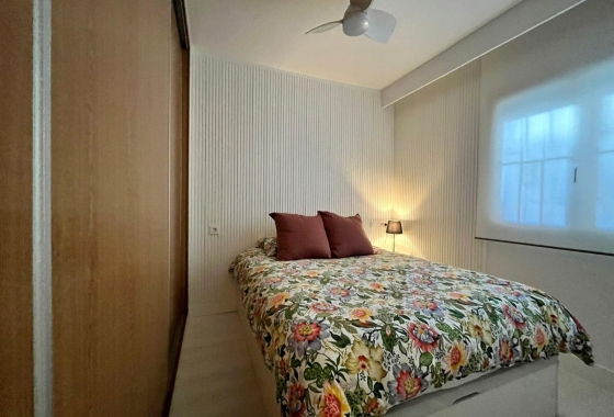 Rynek Wtórny - Poddasze - Torrevieja - Torrevieja - Playa de los Locos