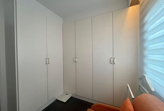 Rynek Wtórny - Poddasze - Torrevieja - Torrevieja - Playa de los Locos