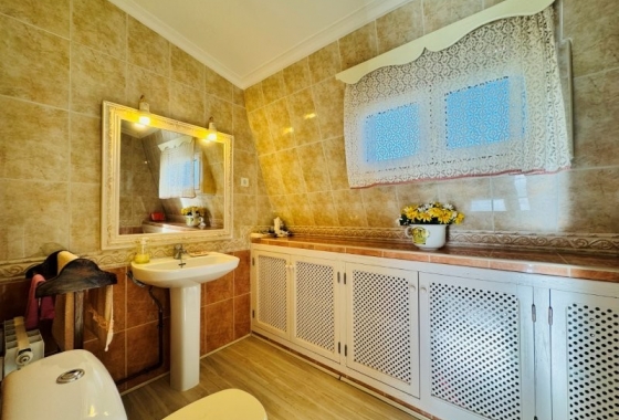 Rynek Wtórny - Poddasze - La Mata