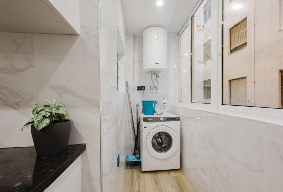 Reventa - Apartamento / piso - Torrevieja - Playa del Acequión