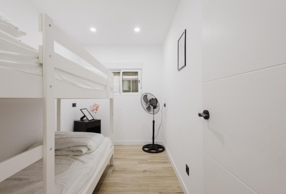 Reventa - Apartamento / piso - Torrevieja - Playa del Acequión