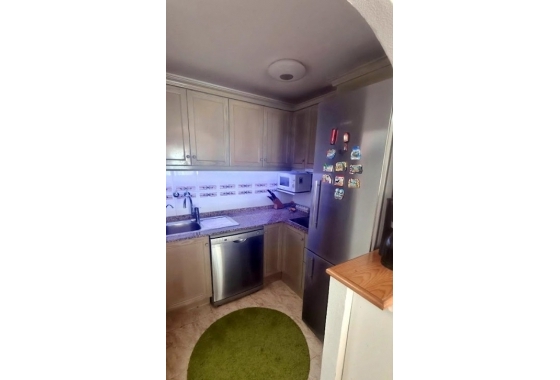 Reventa - Casa - Torrevieja -  Urbanización