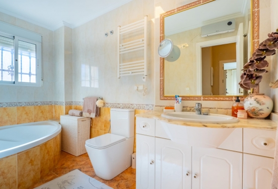 Rynek Wtórny - Bliźniak - Orihuela Costa - La Regia