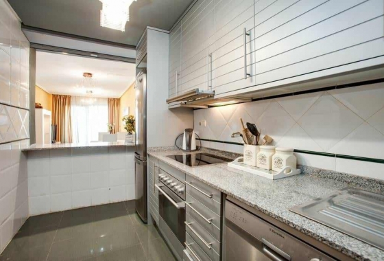 Resale - Apartment / flat - Torrevieja - Torrevieja - Playa del Cura