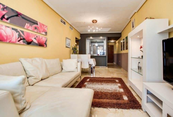 Resale - Apartment / flat - Torrevieja - Torrevieja - Playa del Cura