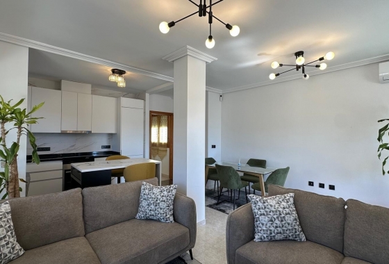 Rynek Wtórny - Poddasze - Torrevieja - Torrevieja - Playa del Cura