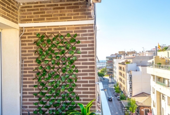 Reventa - Apartamento / piso - Torrevieja - Centro