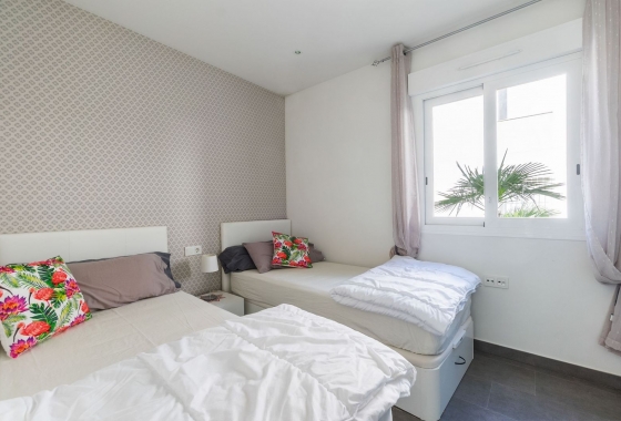 Resale - Bungalow - Torrevieja - Nueva Torrevieja - Aguas Nuevas