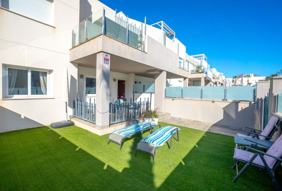 Resale - Bungalow - Torrevieja - Nueva Torrevieja - Aguas Nuevas