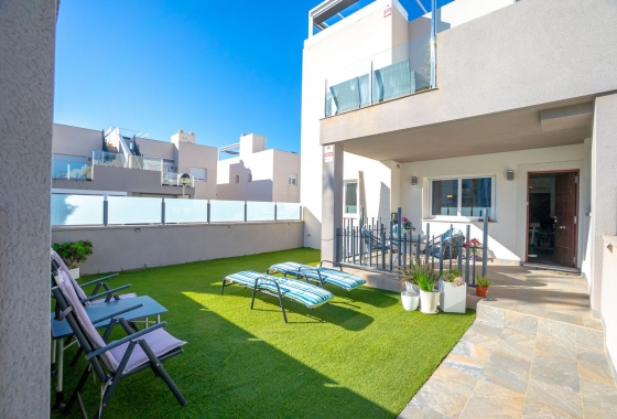 Resale - Bungalow - Torrevieja - Nueva Torrevieja - Aguas Nuevas