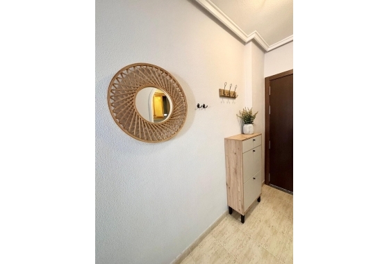 Reventa - Apartamento / piso - Torrevieja - Playa Acequion