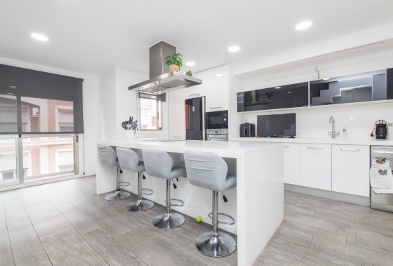 Reventa - Apartamento / piso - Elche - Center
