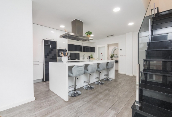 Reventa - Apartamento / piso - Elche - Center