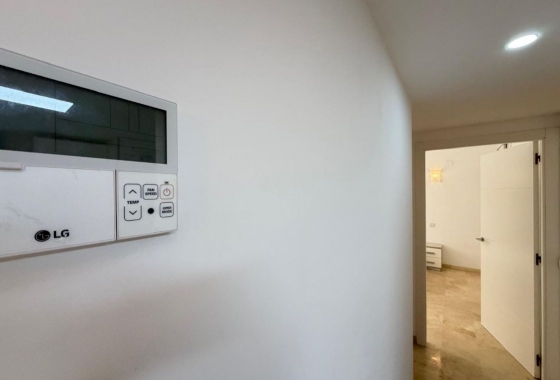 Resale - Apartment / flat - Torrevieja - Punta prima