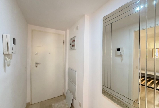 Resale - Apartment / flat - Torrevieja - Punta prima