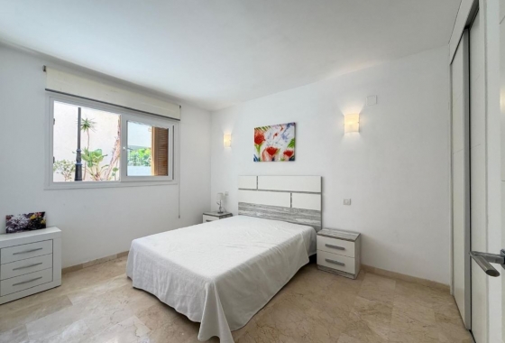 Resale - Apartment / flat - Torrevieja - Punta prima