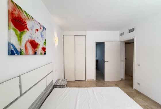 Resale - Apartment / flat - Torrevieja - Punta prima