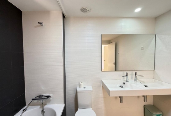 Resale - Apartment / flat - Torrevieja - Punta prima