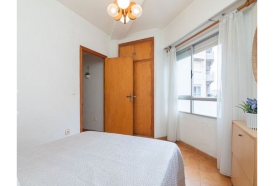 Reventa - Apartamento / piso - Santa Pola