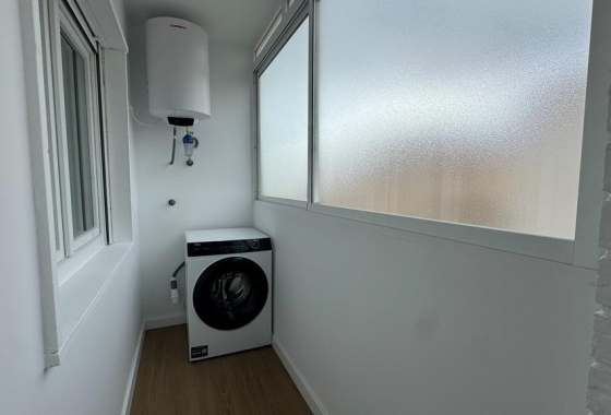 Resale - Apartment / flat - Torrevieja - Punta prima